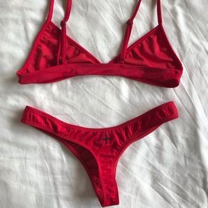 Coulbourne Astor top and Astor bottom in red